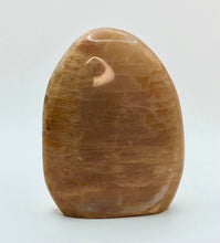 Charger l'image dans la galerie, Peach Moonstone Free Form