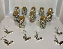 Load image into Gallery viewer, Bat Earrings