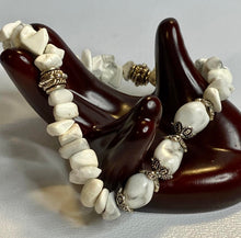 Load image into Gallery viewer, Howlite Stretchy Bracelet with Star charm
