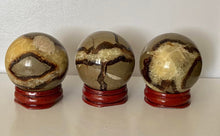 Load image into Gallery viewer, Septarian Spheres