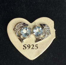 Load image into Gallery viewer, Stud Earrings