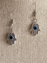 Lade das Bild in den Galerie-Viewer, Hamsa-Ohrringe