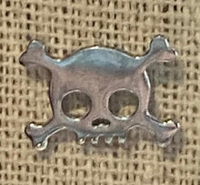 Load image into Gallery viewer, Skull Stud Earrings