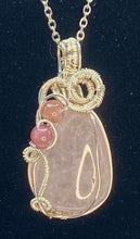 Cargar imagen en el visor de la galería, Rose Quartz and Pink Tourmaline Pendant
