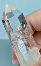 Cargar imagen en el visor de la galería, Quartz Crystal points with stems
