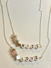 Charger l&#39;image dans la galerie, Love and Kiss Necklaces
