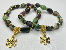 Charger l&#39;image dans la galerie, Ruby in Zoisite Holiday Stretch Bracelets
