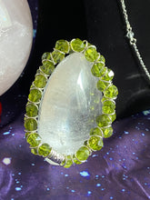 Load image into Gallery viewer, Peridot and Quartz Double Chains and Bracelet Set
