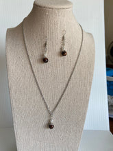 Lade das Bild in den Galerie-Viewer, Simplicity Necklace and Earrings Set

